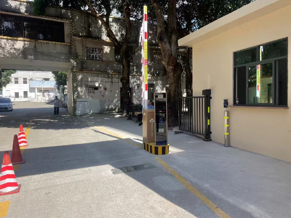 自家车位装上这个车位神器,再也没有车辆霸占你的车位了!